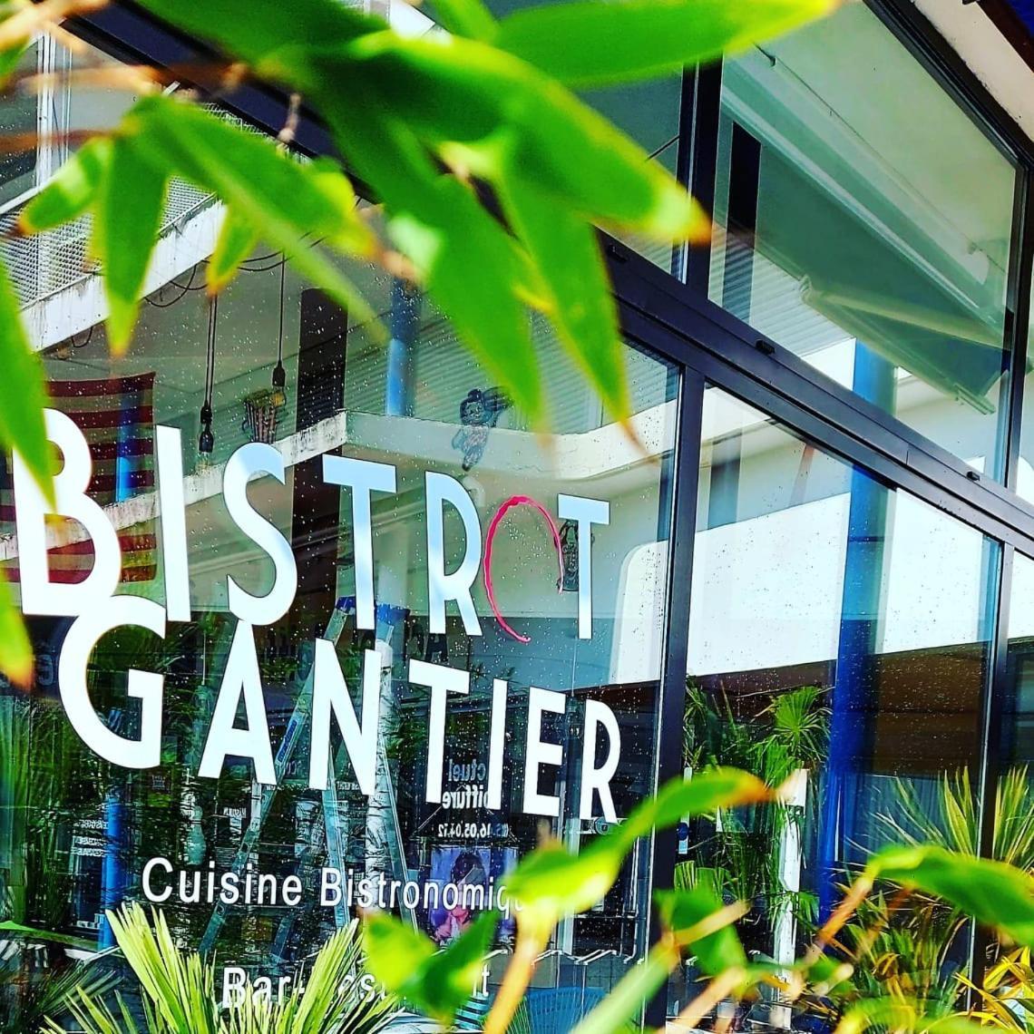 Hotel La Croisette & Restaurant Bistrot Gantier En Centre Ville รัวย็อง ภายนอก รูปภาพ